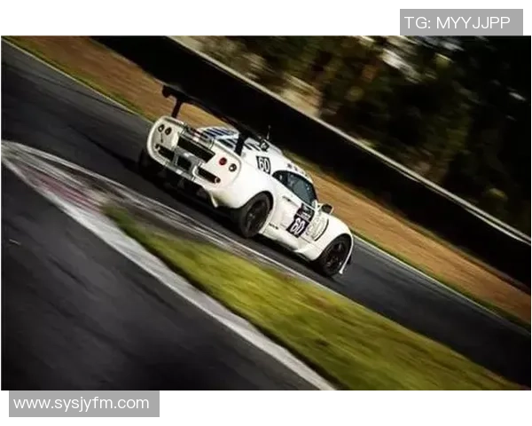 足球明星转场瞬间精彩回顾全景视频展现球场传奇与激情碰撞